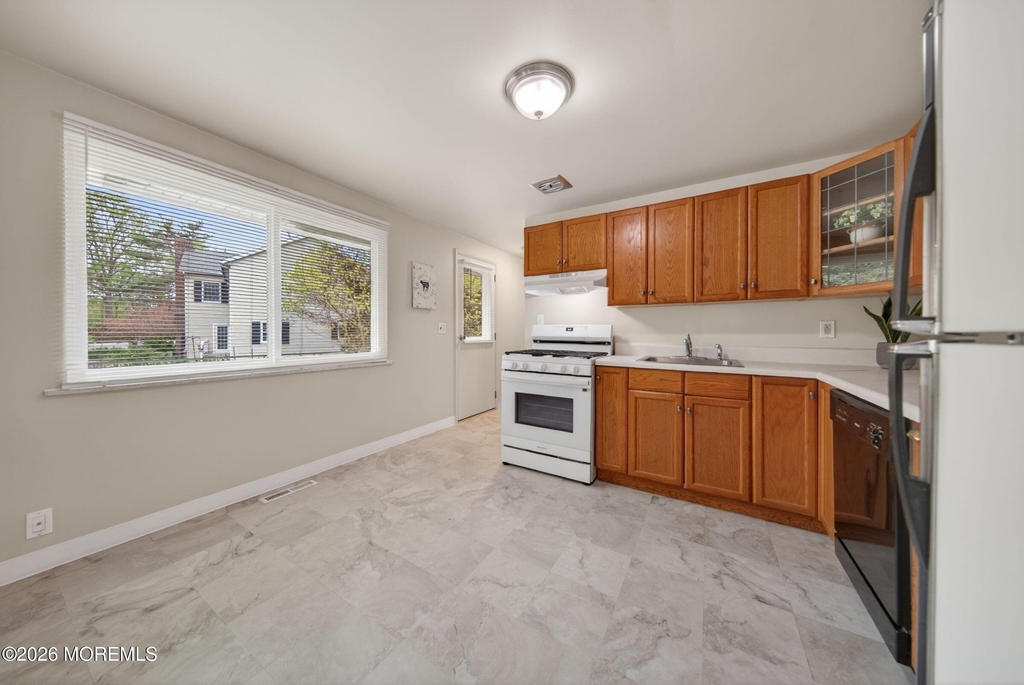 29 Demmert Avenue - Photo 11
