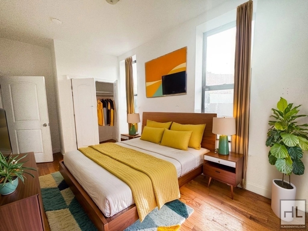 West 125 Street - Photo 1