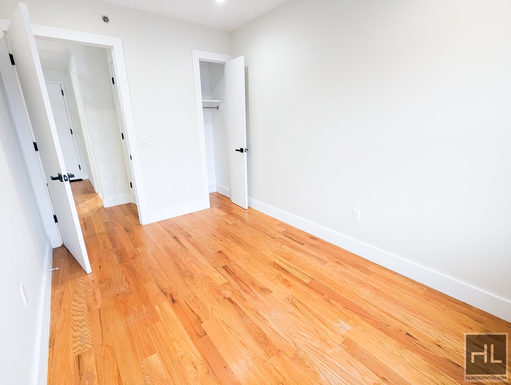 West 162 Street - Photo 2