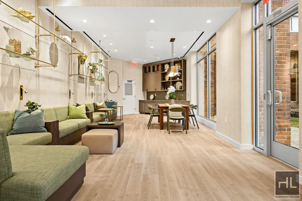 2nd Avenue - Photo 22