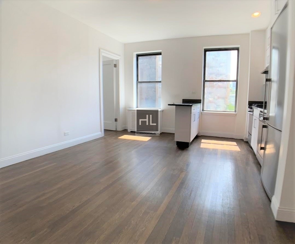 West 12 Street - Photo 1