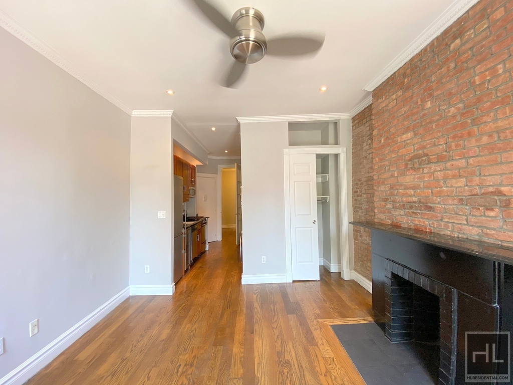 Leroy Street - Photo 1