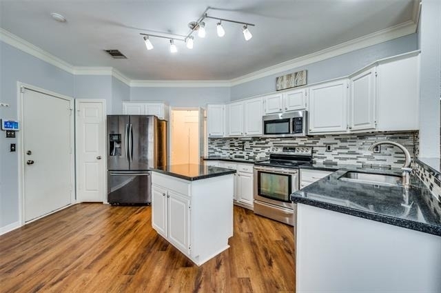 804 Santa Fe Trail - Photo 5