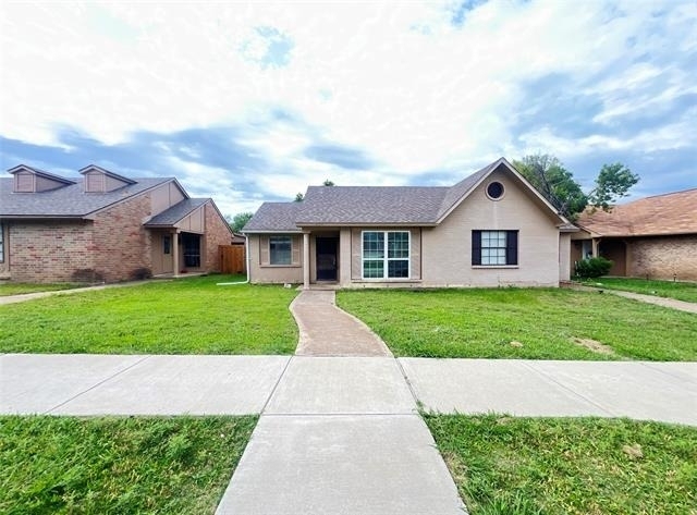 6011 Dooley Drive - Photo 0