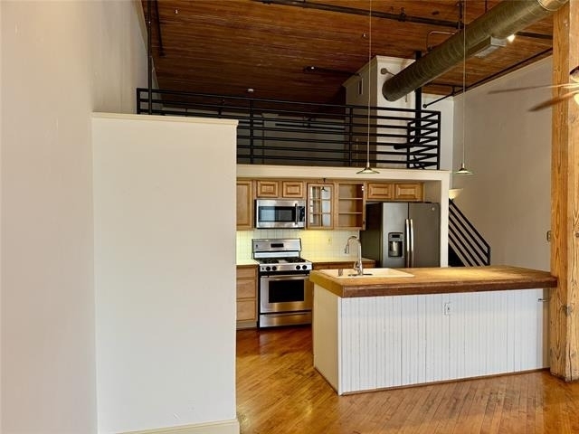3026 Commerce - Photo 7