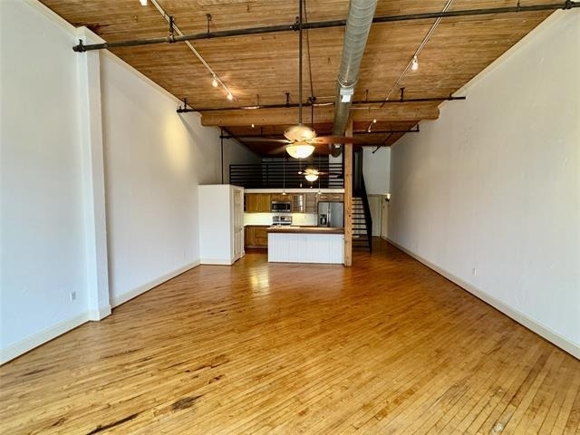 3026 Commerce - Photo 5