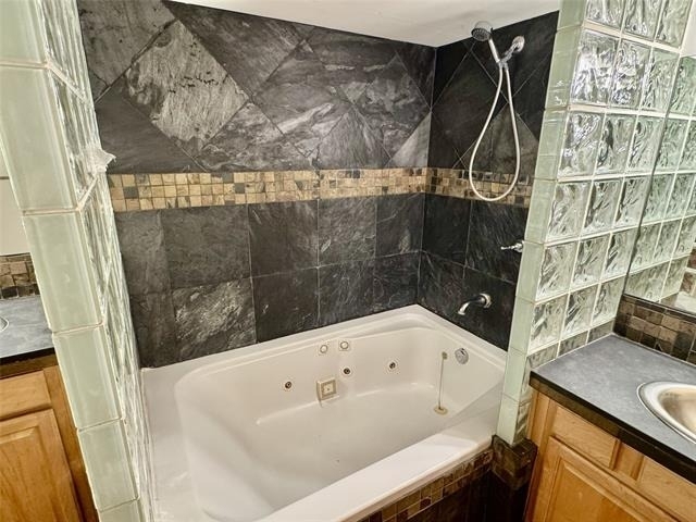 3026 Commerce - Photo 13