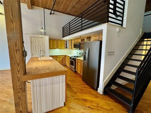 3026 Commerce - Photo 6