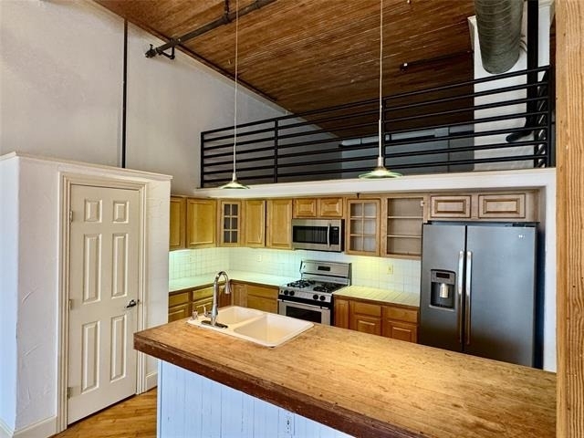 3026 Commerce - Photo 17