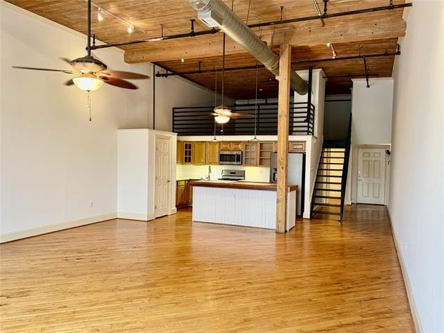 3026 Commerce - Photo 16