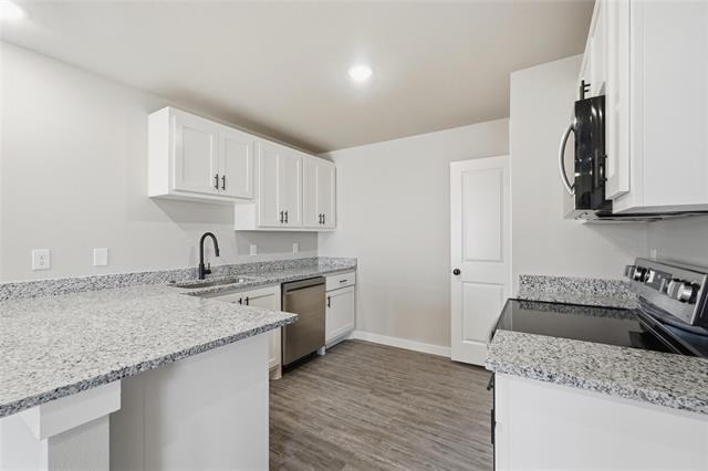 2854 Glennster Street - Photo 8