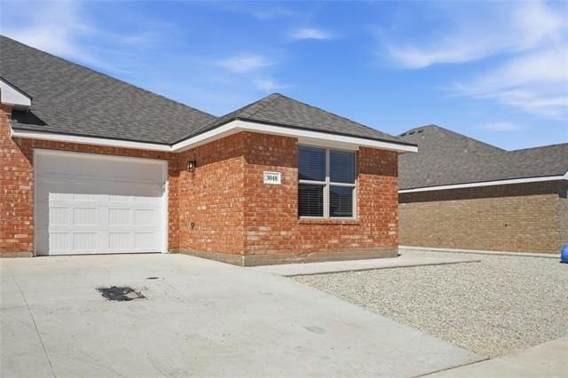 2854 Glennster Street - Photo 1