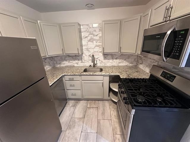 4031 Cole Avenue - Photo 2