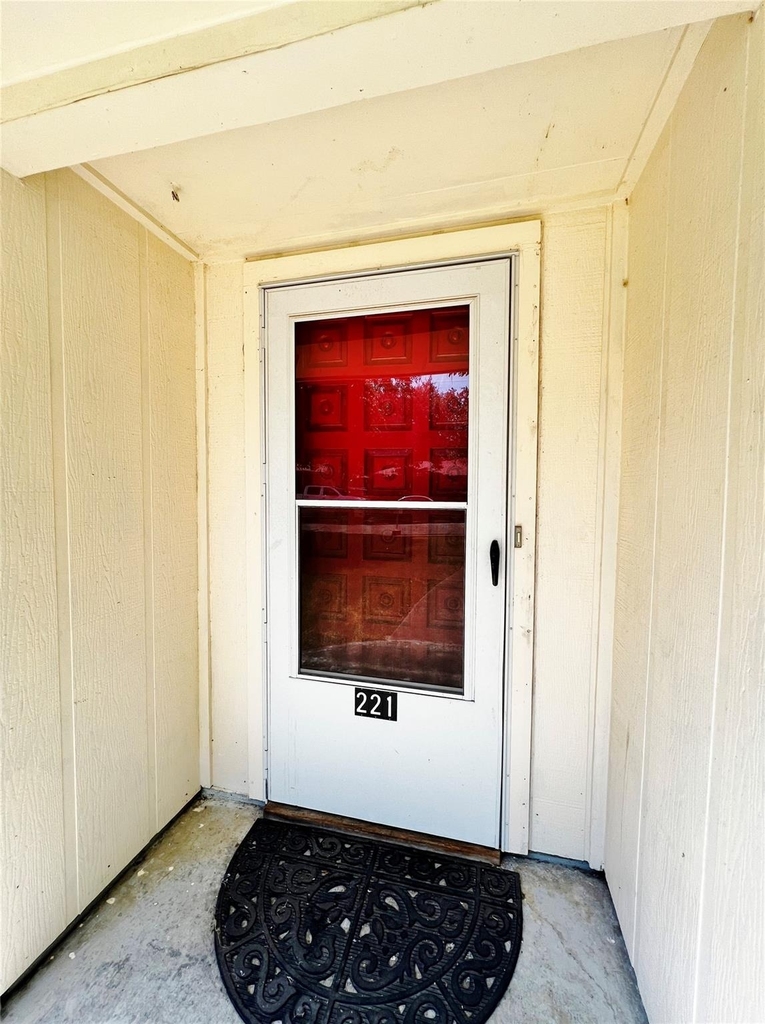 221 Connie Drive - Photo 1