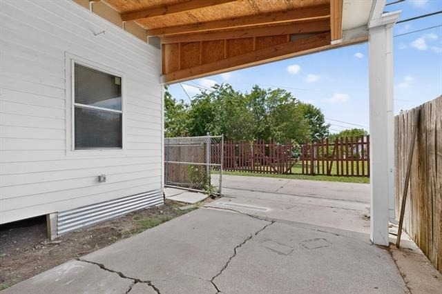 1305-a Nw 14th Street - Photo 4