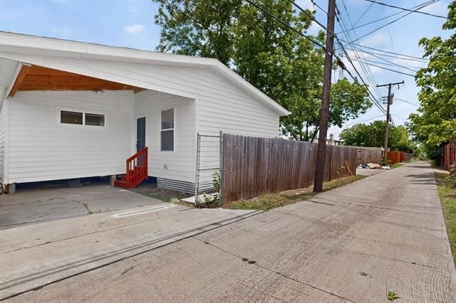 1305-a Nw 14th Street - Photo 2
