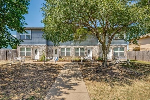 604 Meadow View Court - Photo 0
