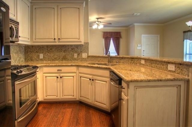 1913 Desoto Drive - Photo 4