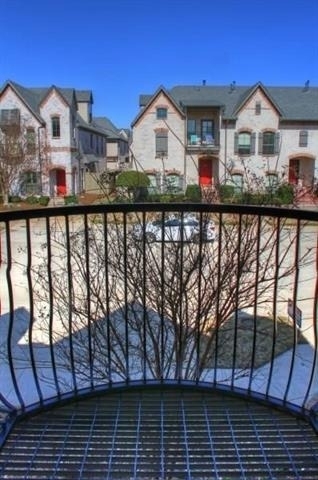 1913 Desoto Drive - Photo 11