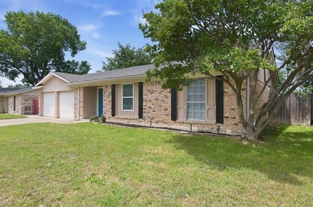 6413 Melinda Court - Photo 2