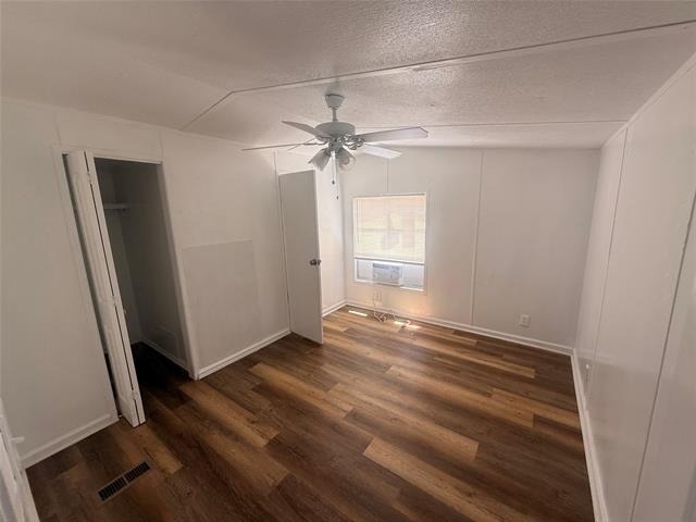 541 Simmons Way - Photo 4
