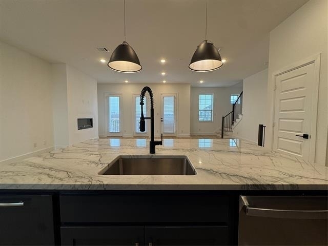 1221 Mark Place - Photo 2