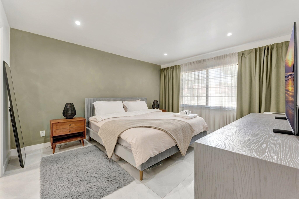 138 S Cypress Road - Photo 17