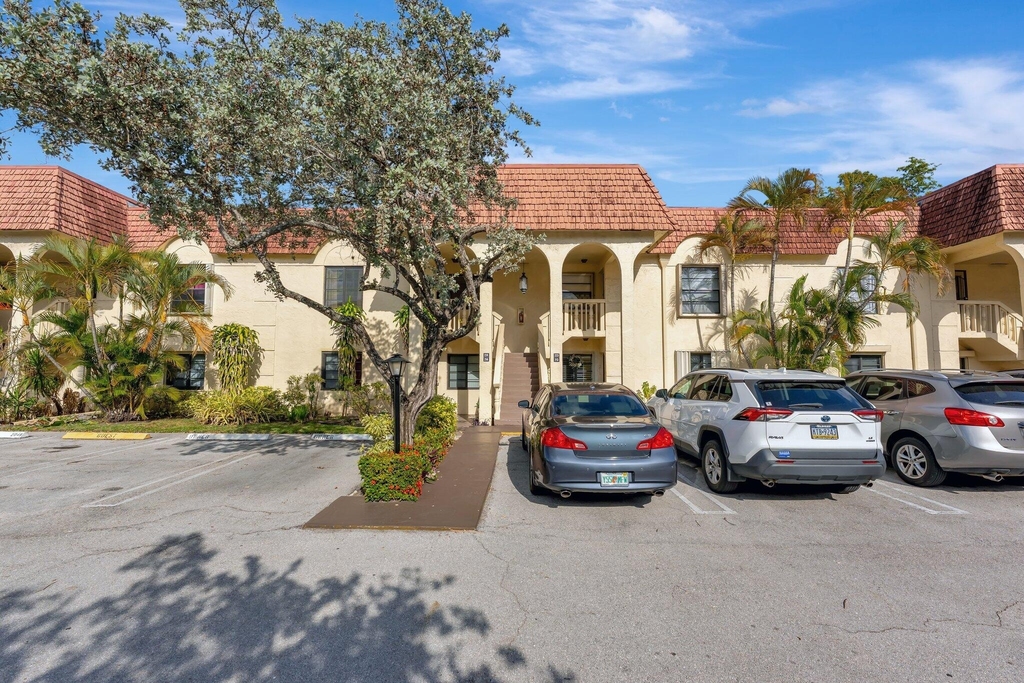 138 S Cypress Road - Photo 26