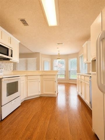 4806 Shadyway Drive - Photo 5