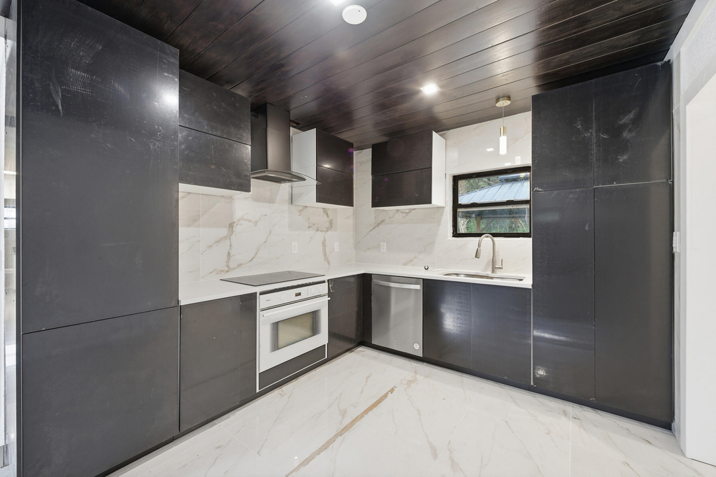 2529 Rainbow Drive - Photo 6