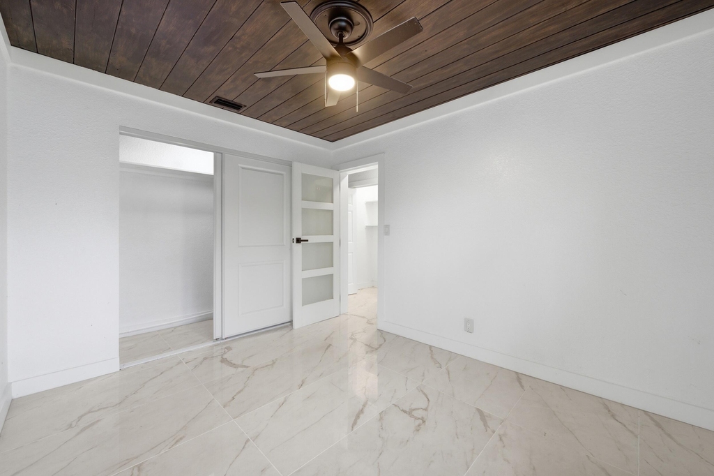 2529 Rainbow Drive - Photo 14