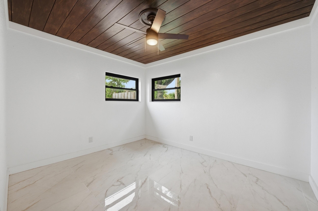 2529 Rainbow Drive - Photo 13