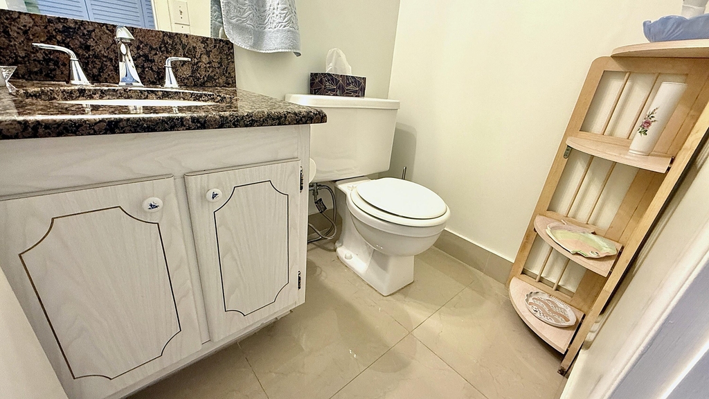 21 Newport B Court - Photo 10