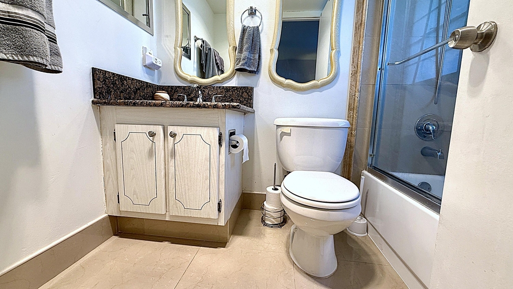 21 Newport B Court - Photo 15