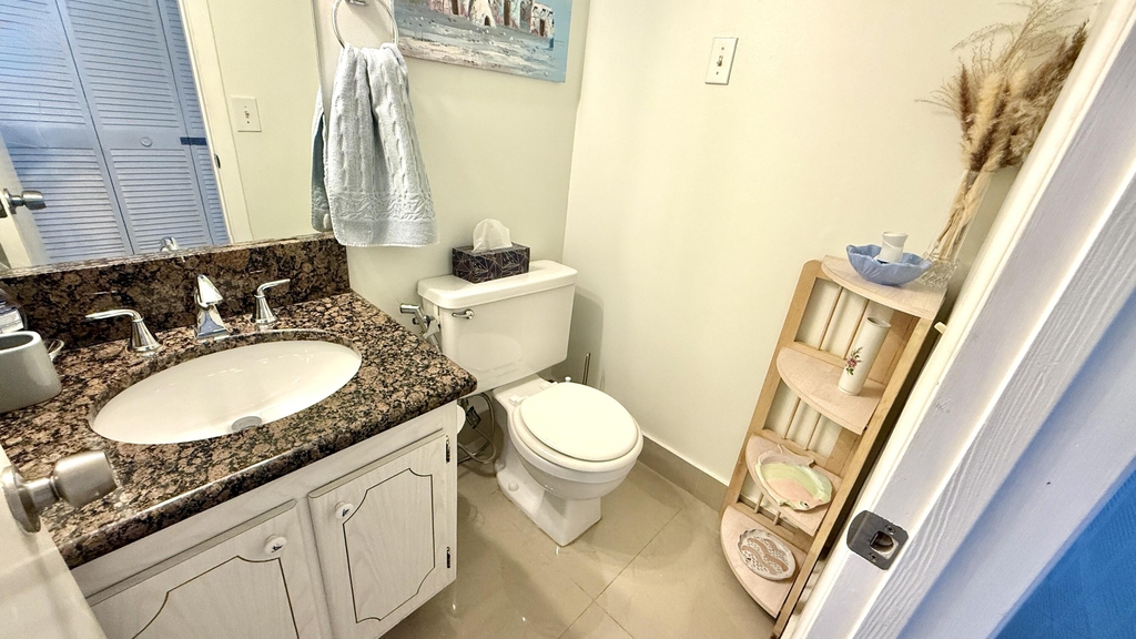 21 Newport B Court - Photo 11