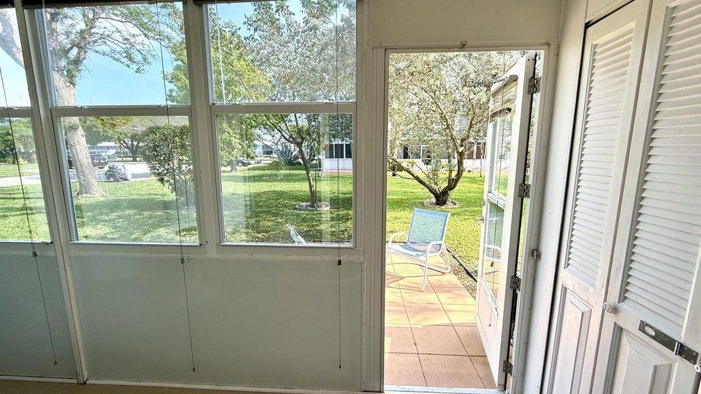 21 Newport B Court - Photo 23