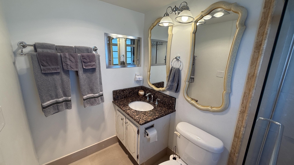 21 Newport B Court - Photo 13