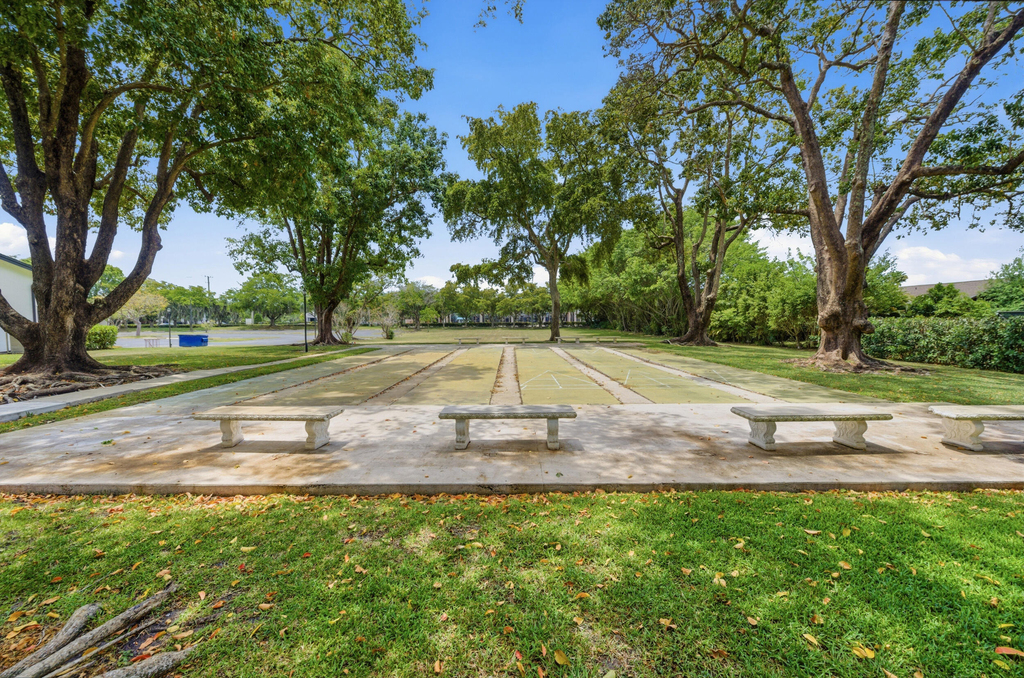 6396 Country Wood Way - Photo 36