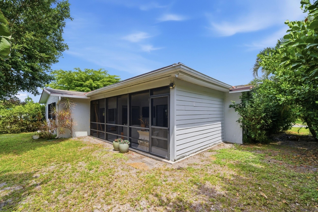 6396 Country Wood Way - Photo 31