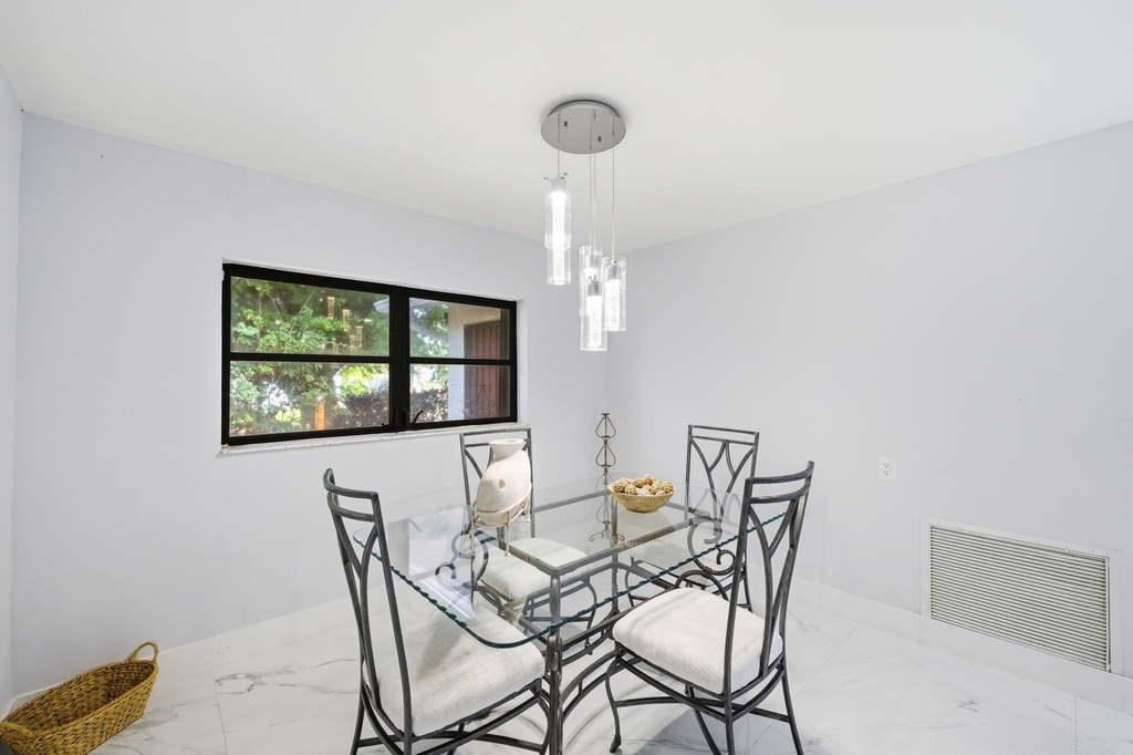 6396 Country Wood Way - Photo 15
