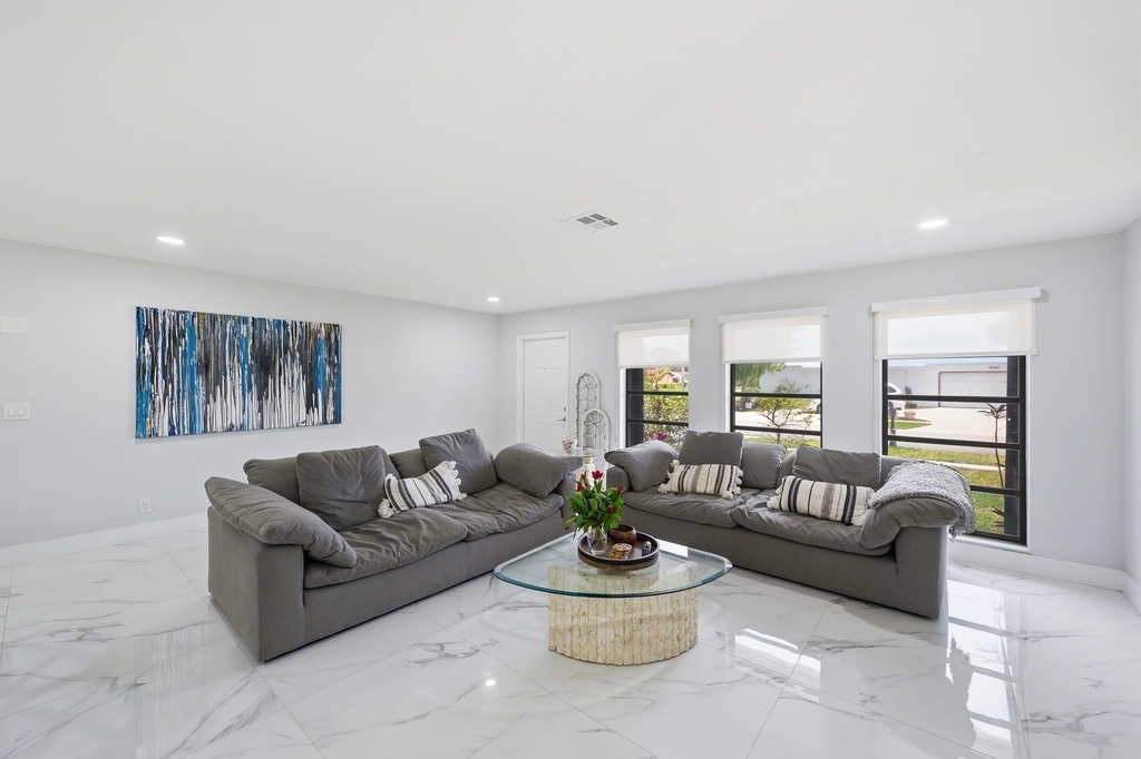 6396 Country Wood Way - Photo 9