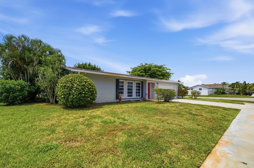 6396 Country Wood Way - Photo 1
