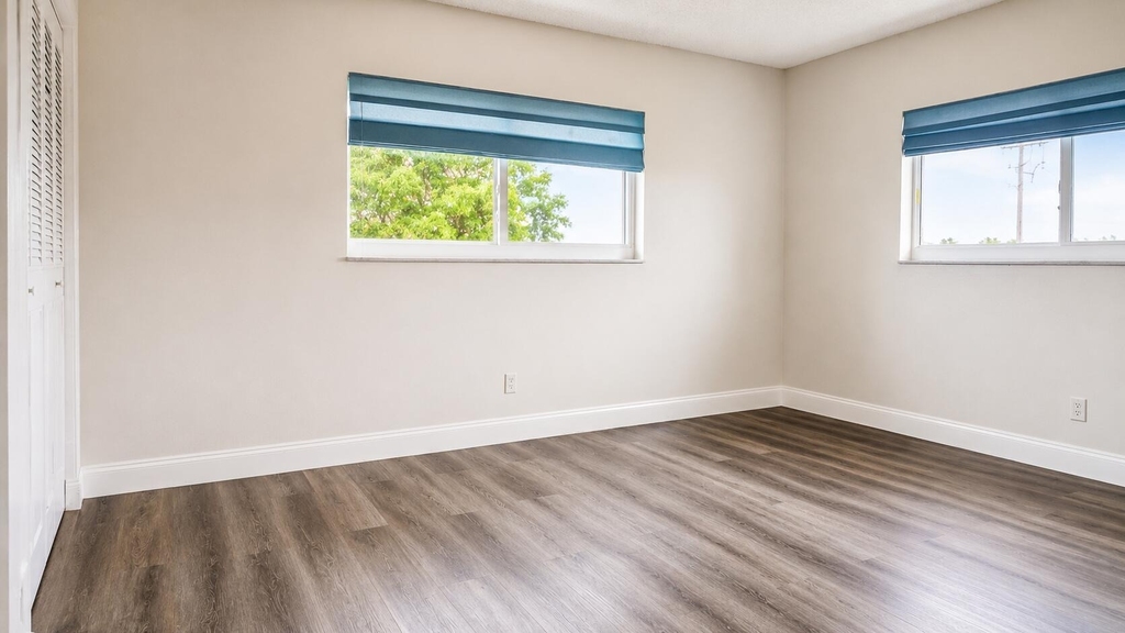 4880 Nw 22nd Street - Photo 8
