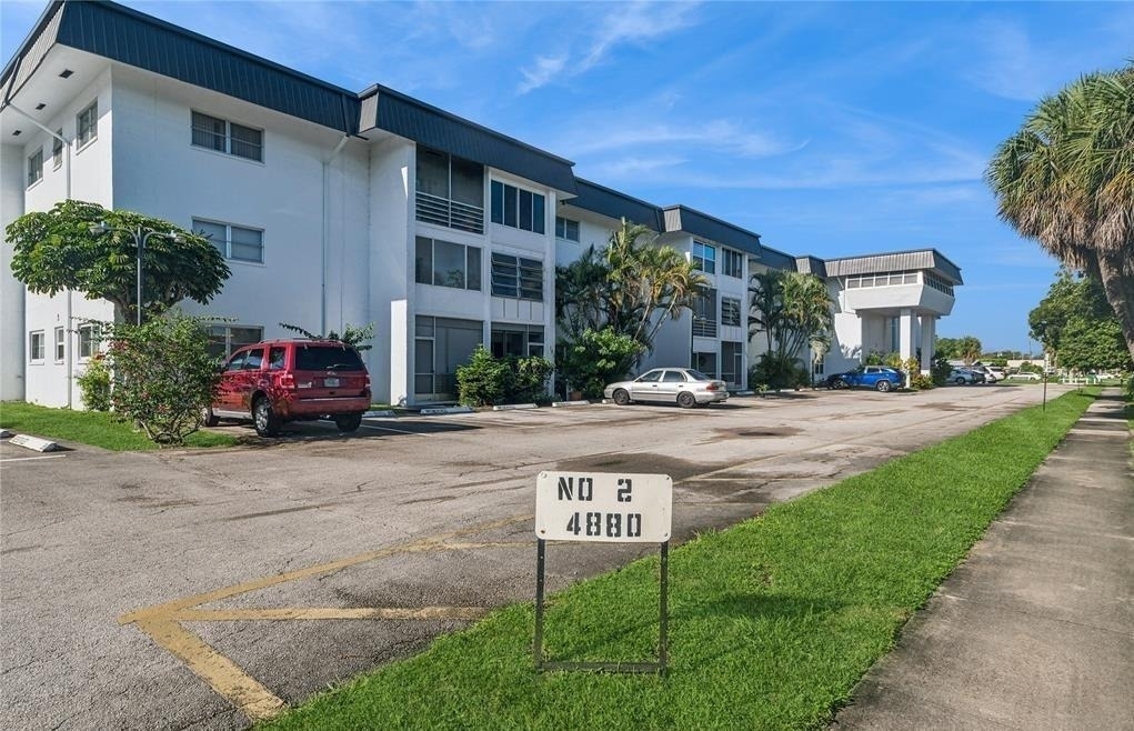 4880 Nw 22nd Street - Photo 17