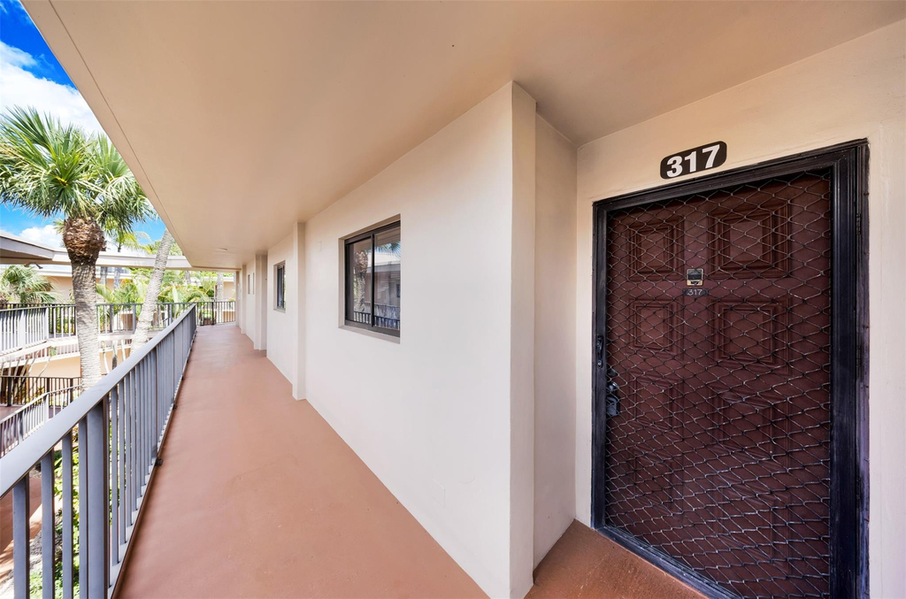 5250 Las Verdes Circle - Photo 22