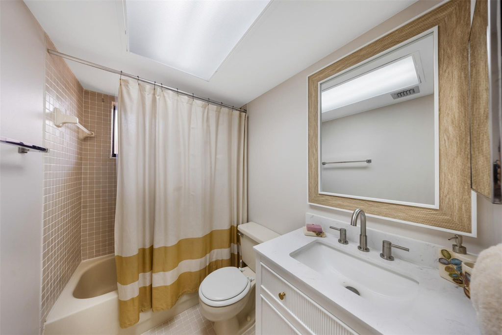 5250 Las Verdes Circle - Photo 10