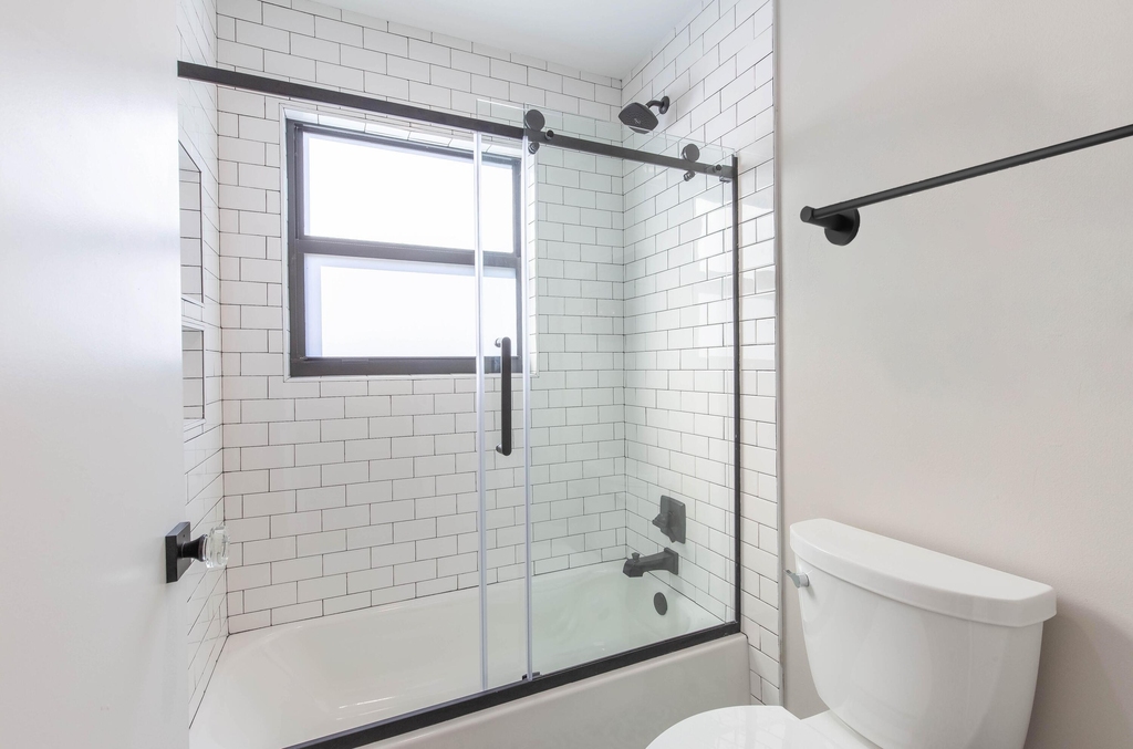 2478 Bedford Mews Drive - Photo 14