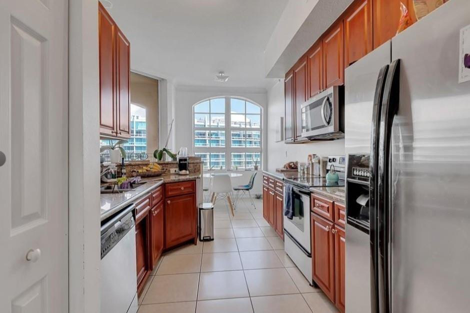 3001 Ne 185th Street - Photo 4