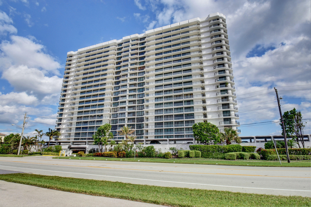 250 S Ocean Boulevard - Photo 82