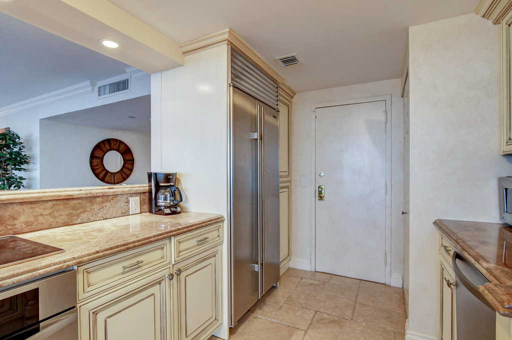 250 S Ocean Boulevard - Photo 16